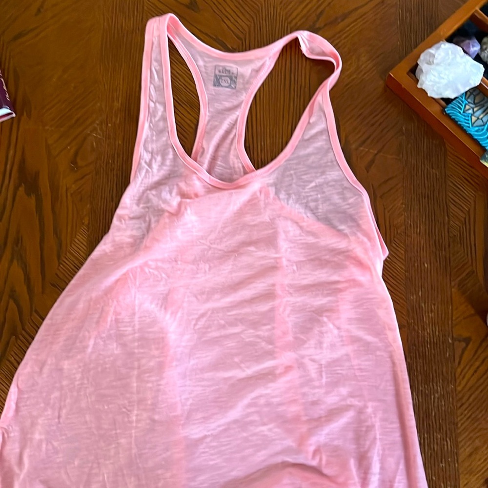 Yoga/workout tank racetrack